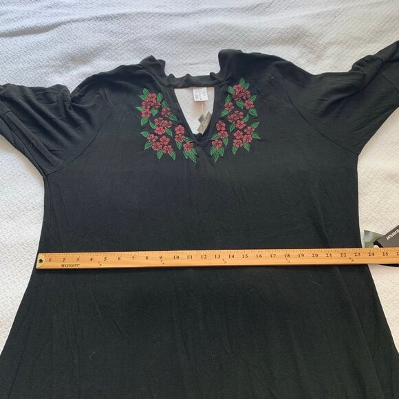 NEW Avenue black bell sleeve floral embroidered knee length casual holiday dress - Picture 11 of 11
